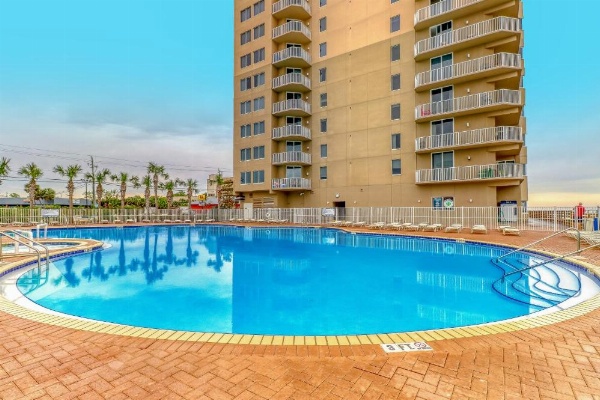 Tidewater Beach Resort image 15