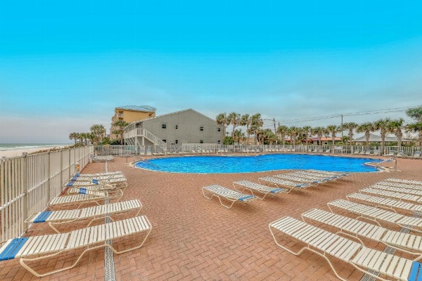 Tidewater Beach Resort image 17